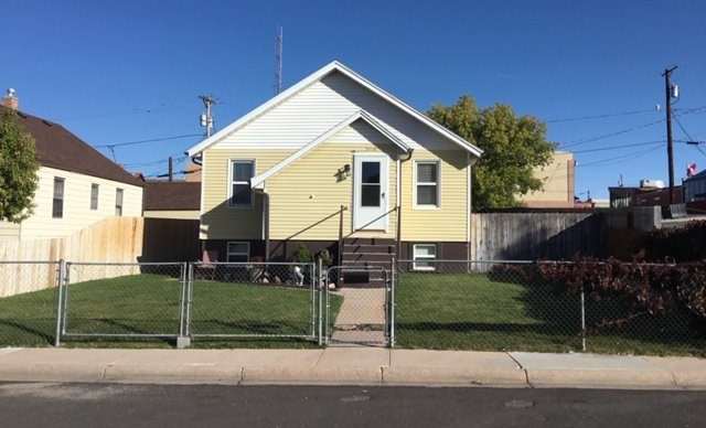 Beautiful 2 bedroom home with all utilities included!