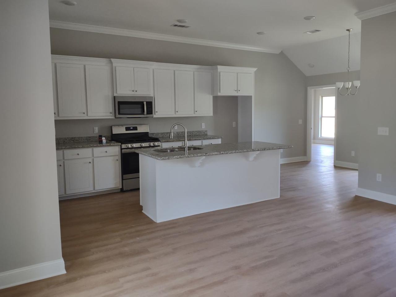 560 Silver Hill Dr Pearl, MS