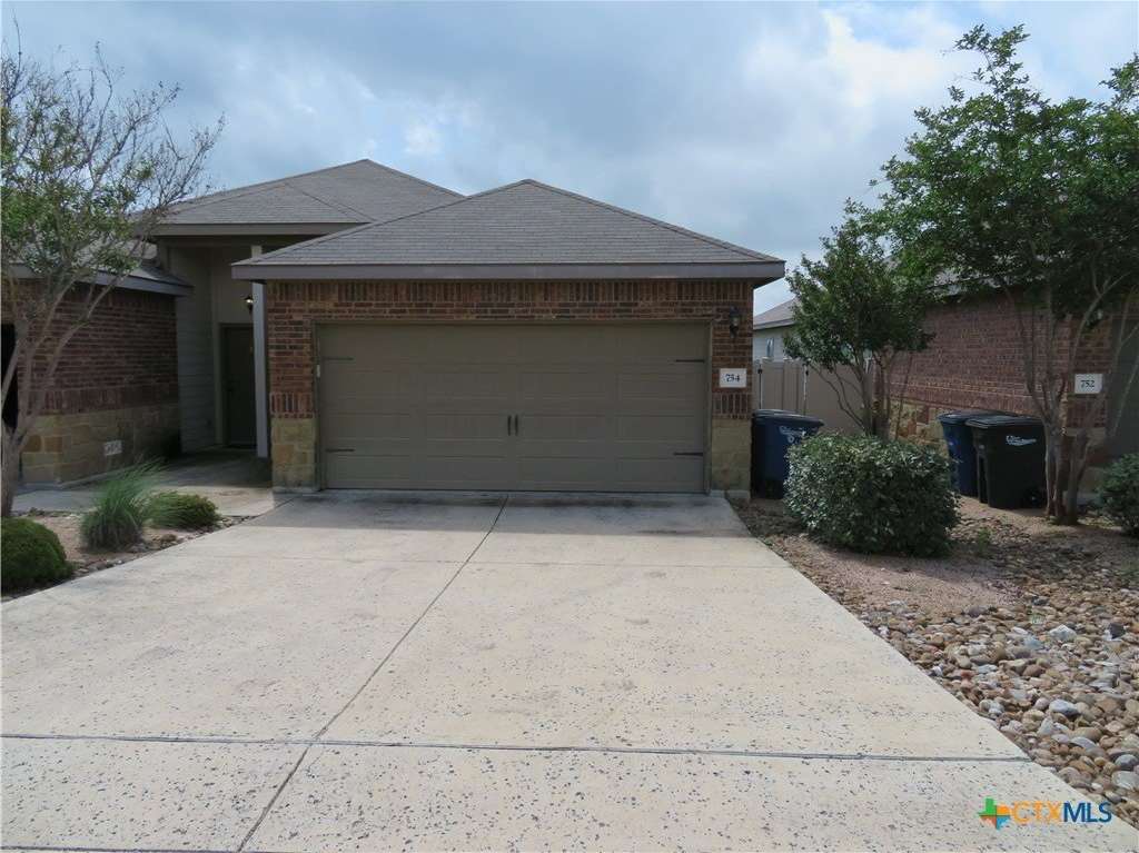 758 Saengerhalle Road