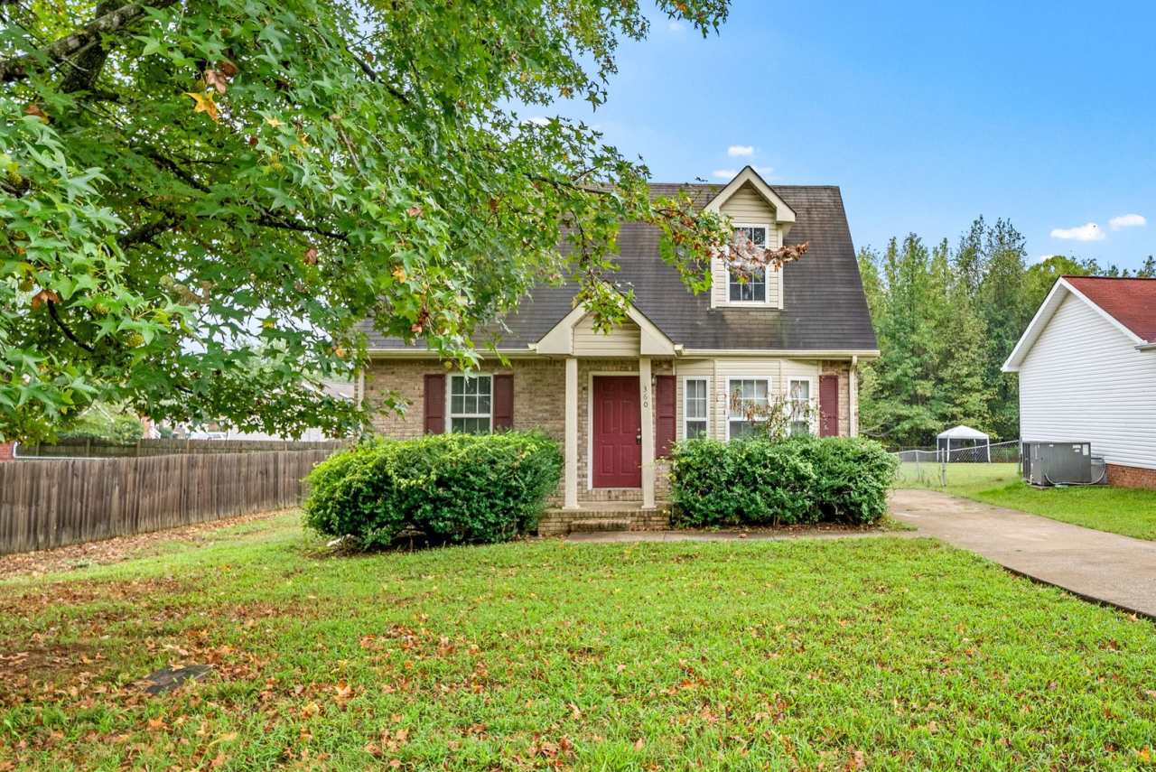 1 Bedroom Pet Friendly Home For Rent Near Dover Crossing!