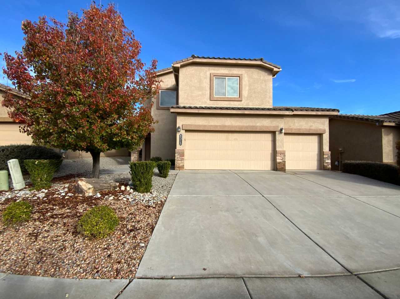 3 Bedroom Home Available Near Unser Blvd NW  Rainbow Blvd NW!