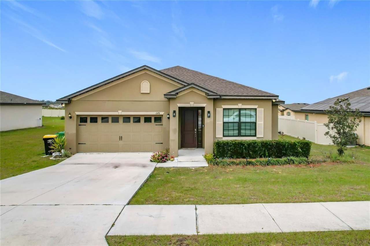 1376 SWAN LAKE CIRCLE