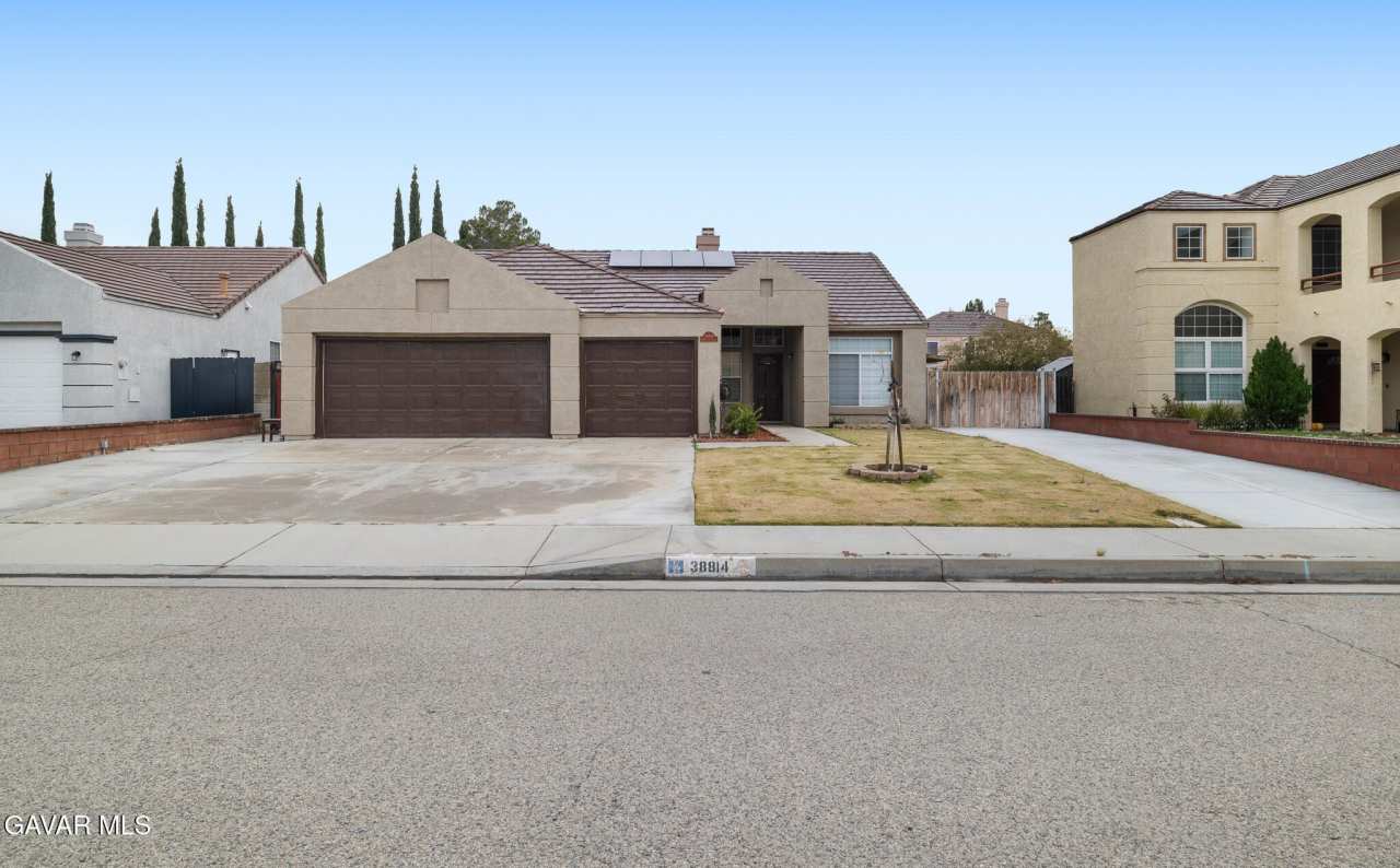 38814 Barrington Street