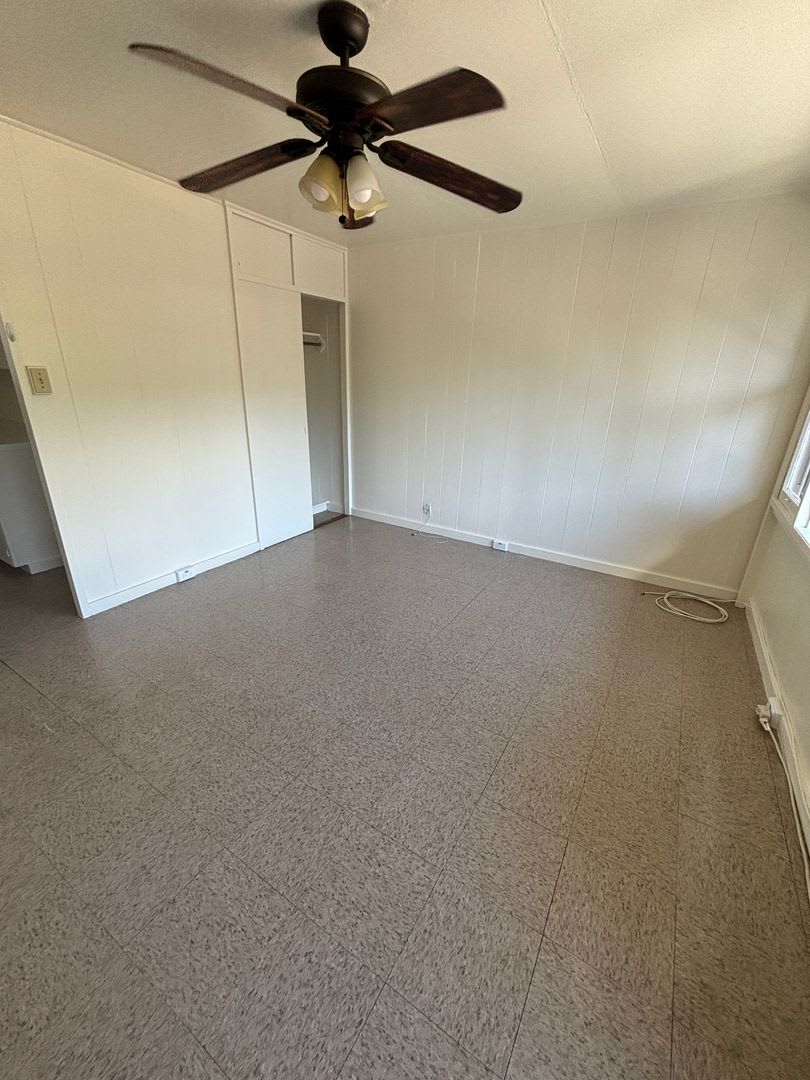 University - Varsity Circle - Studio, 1 Bathroom, 1 Parking - $1,200