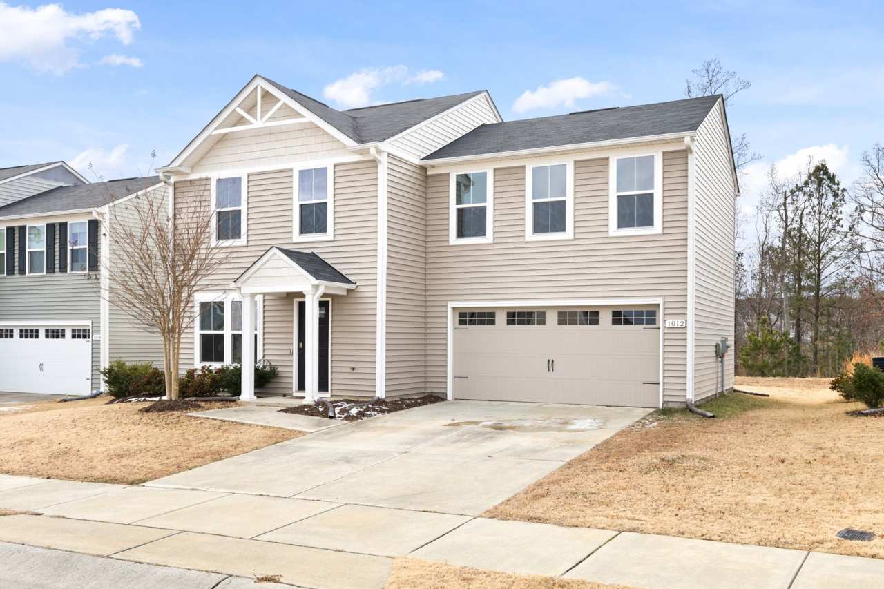 4 Bed, 2.5 Bath, 2 Car Garage Near Everything in Durham!