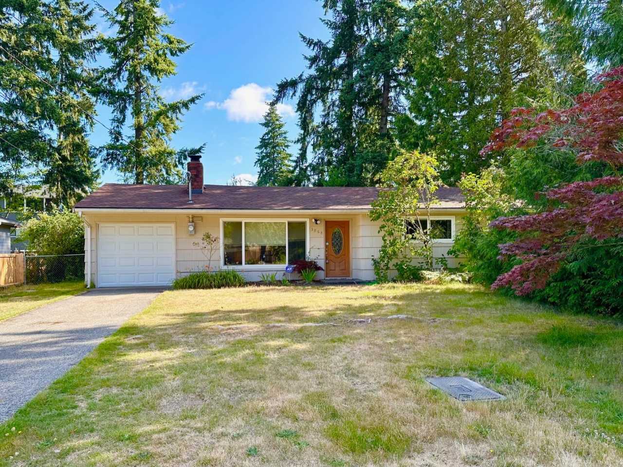 3BR/1+1BA Single Family House - Bellevue