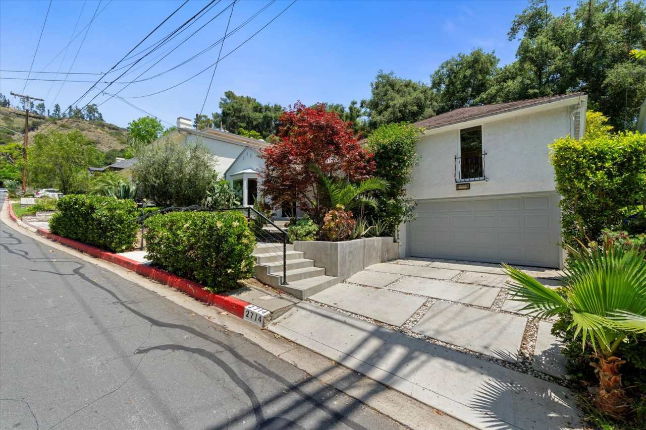 This beautifully updated 4-Bed, 2-Bath Home in Glenoaks Canyon is now available!