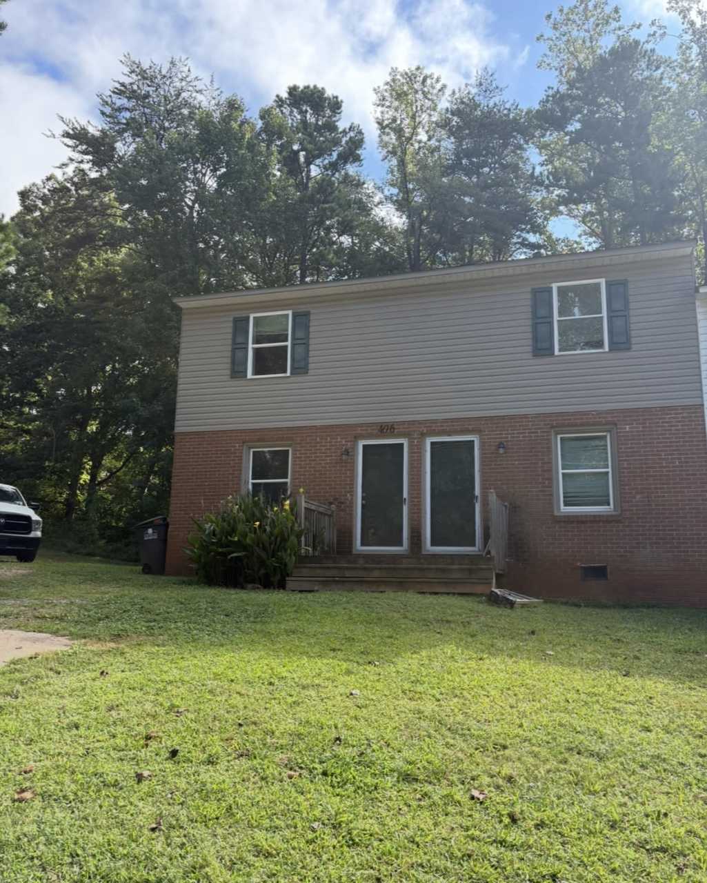 400 Northview Drive - 404