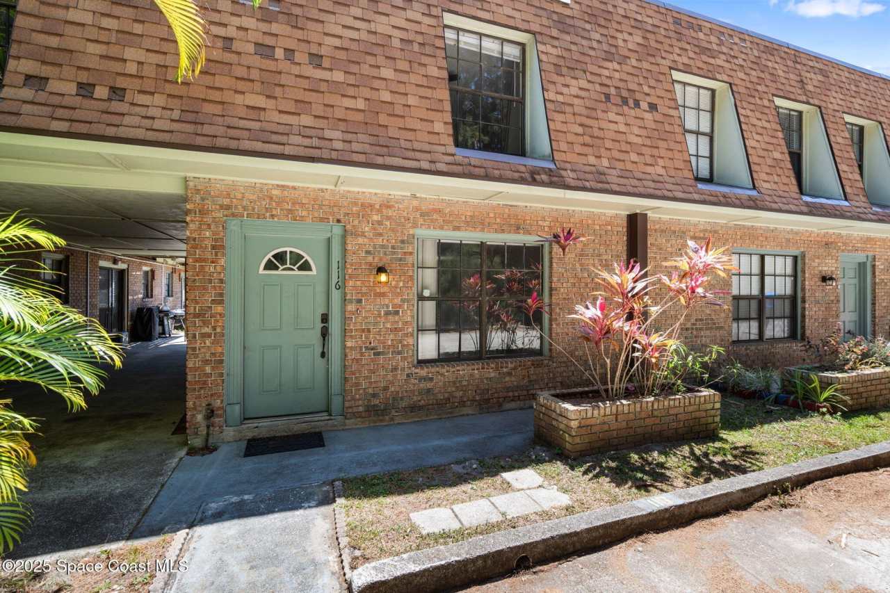 1300 Arlington Lane NE unit: 116