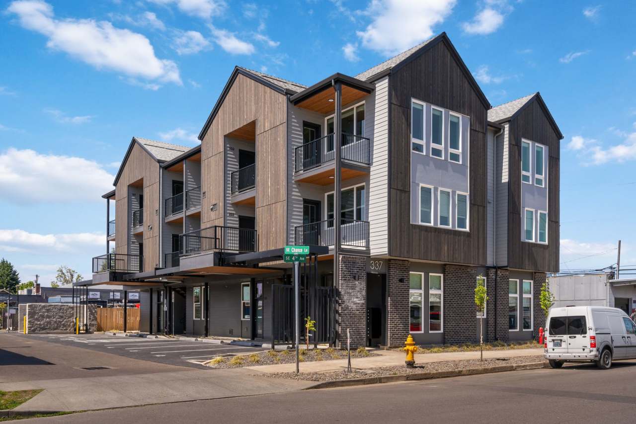 Rowan Oak Estates- Hillsboro