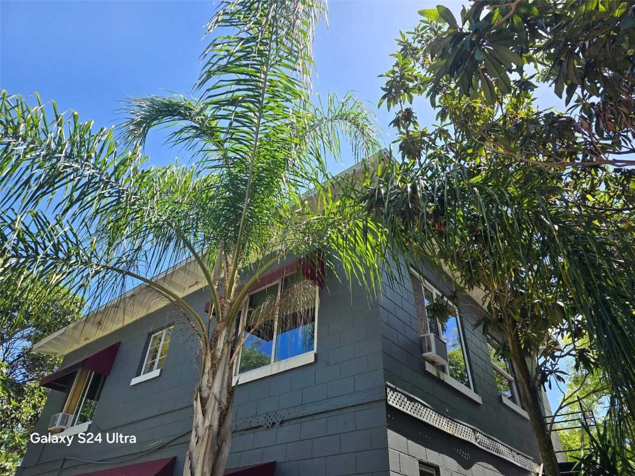 7306 EARLWOOD AVENUE