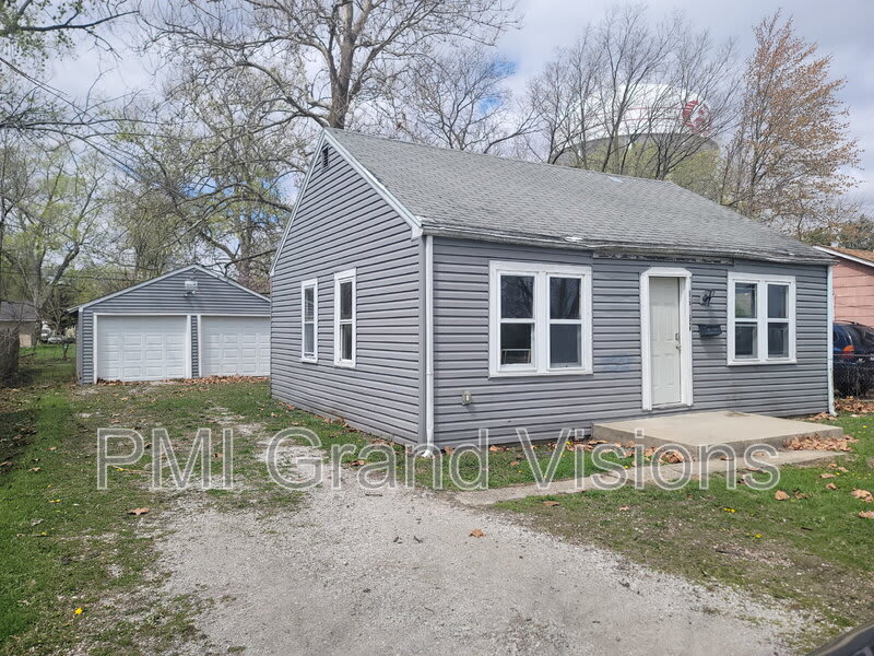 1565 North Wilson Avenue