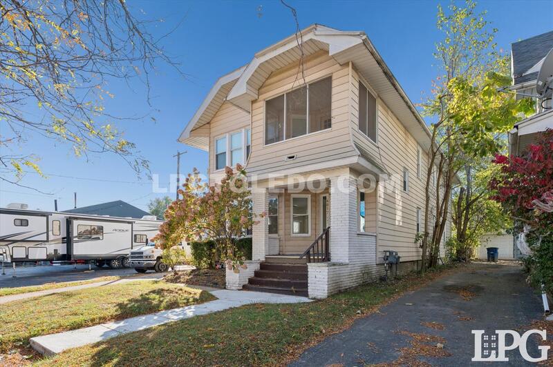 4017 Overland Pkwy.-Lower