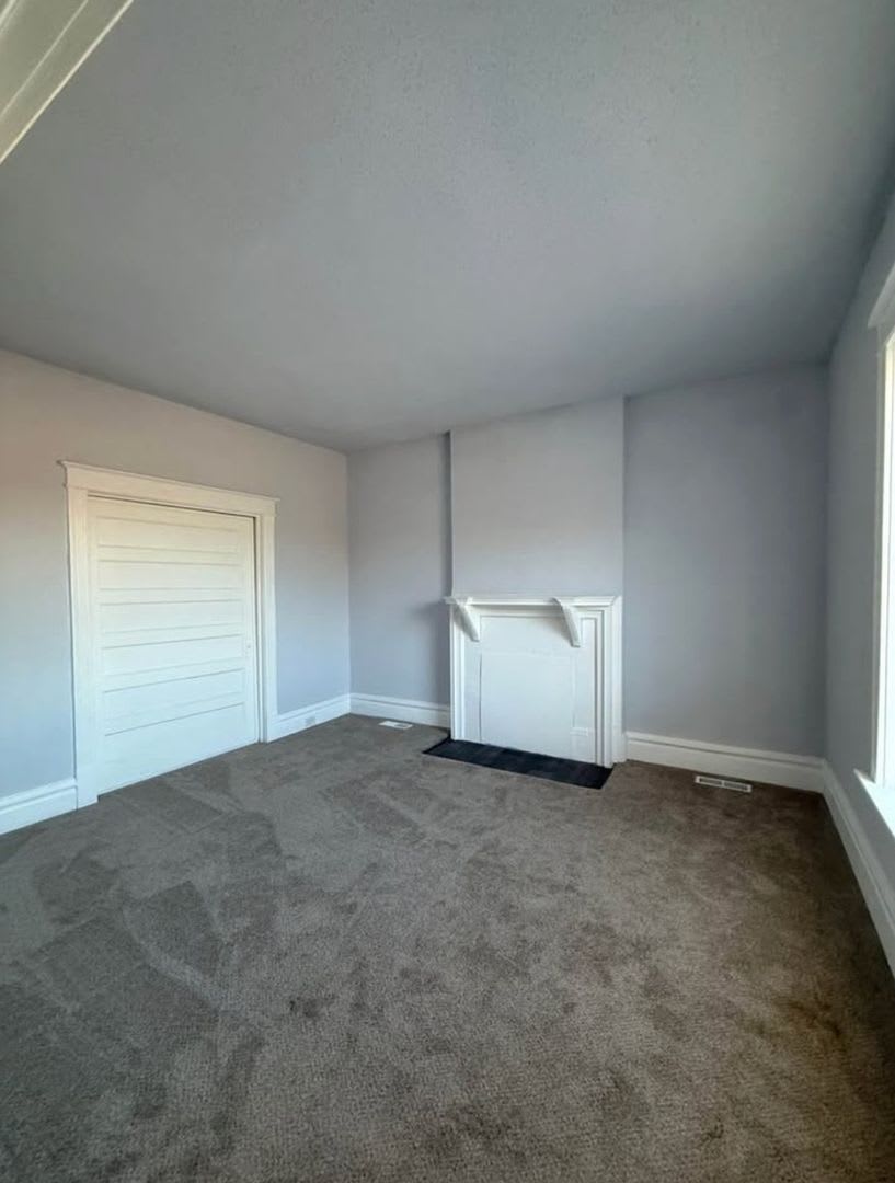 Charming 3BR House in Saint Louis