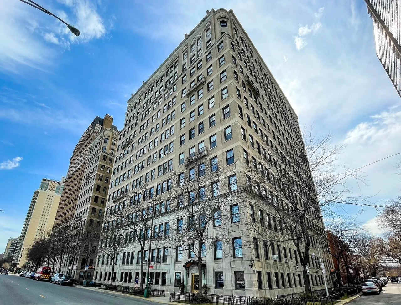 3520 N Lake Shore Dr Apt 12G