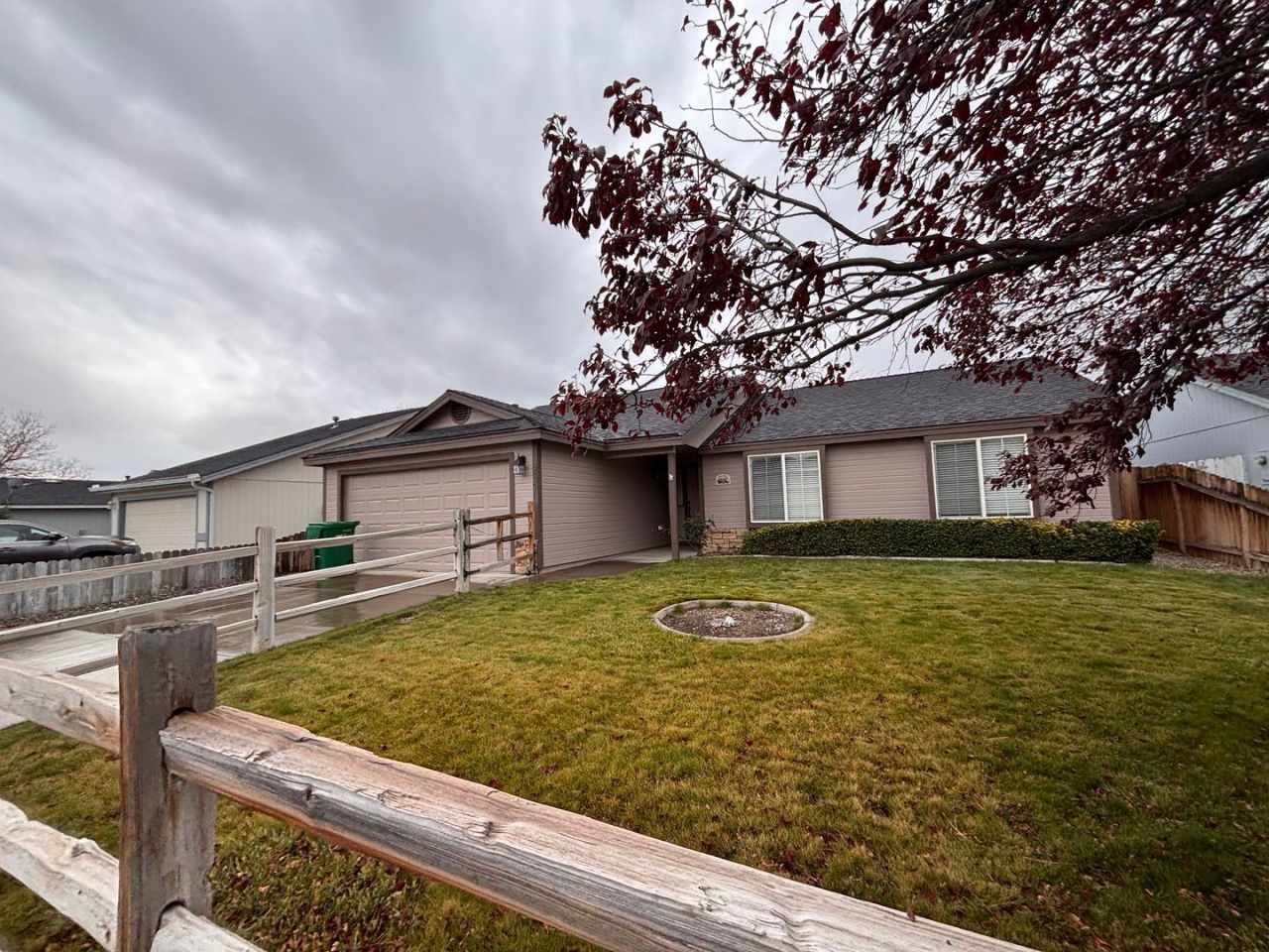 WINTER Special Available! Updated 3 bedroom- 427 Sheep Camp Drive Dayton, NV 89403