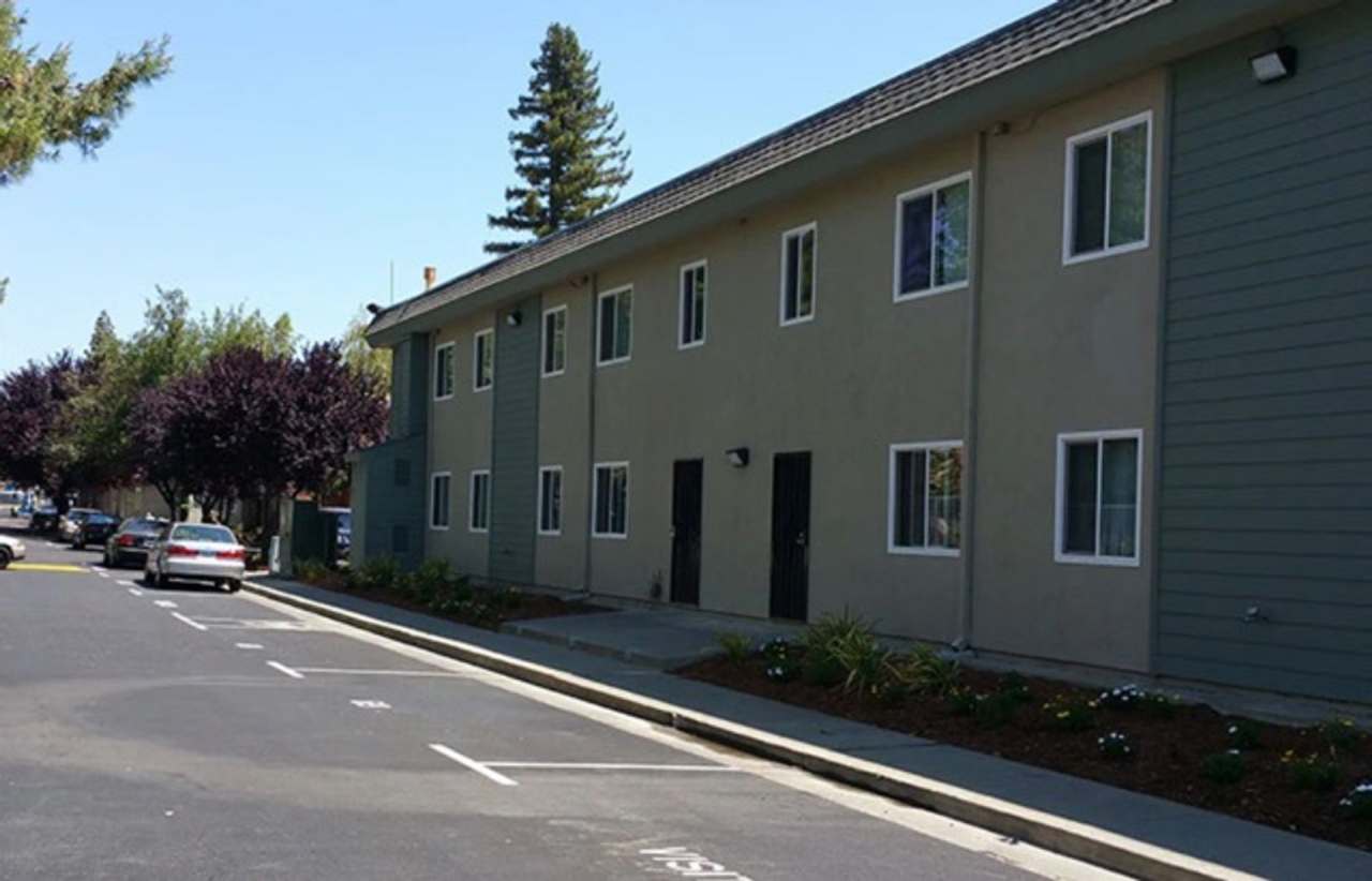 Monument Arm Apartments – your affordable, multi family-friendly living destination in Fairfield, CA.