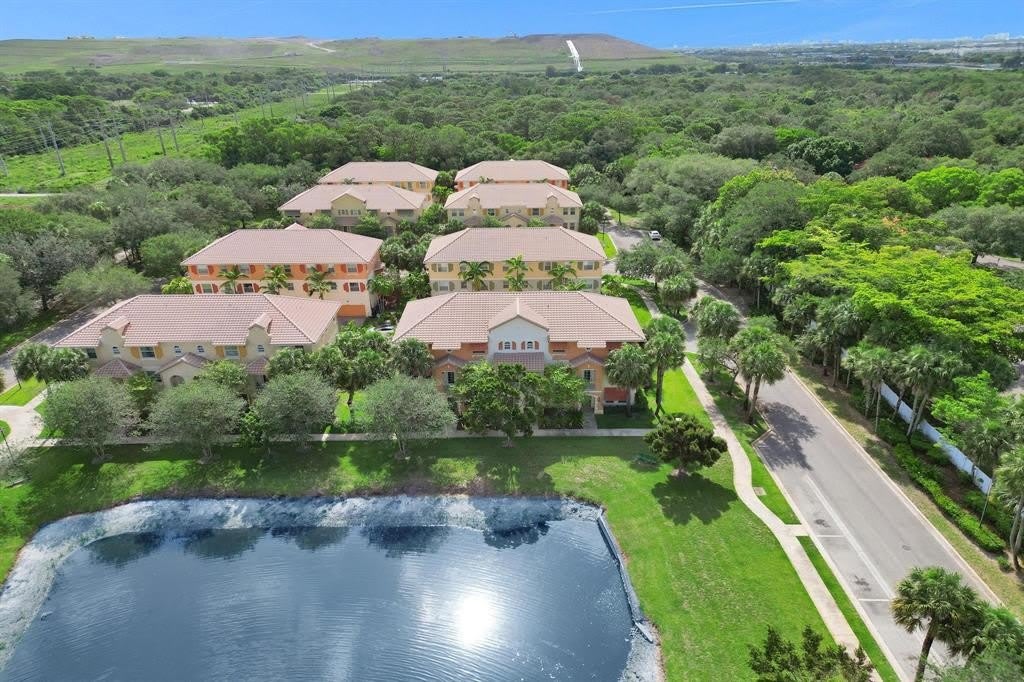 3915 Passion Flower Rd