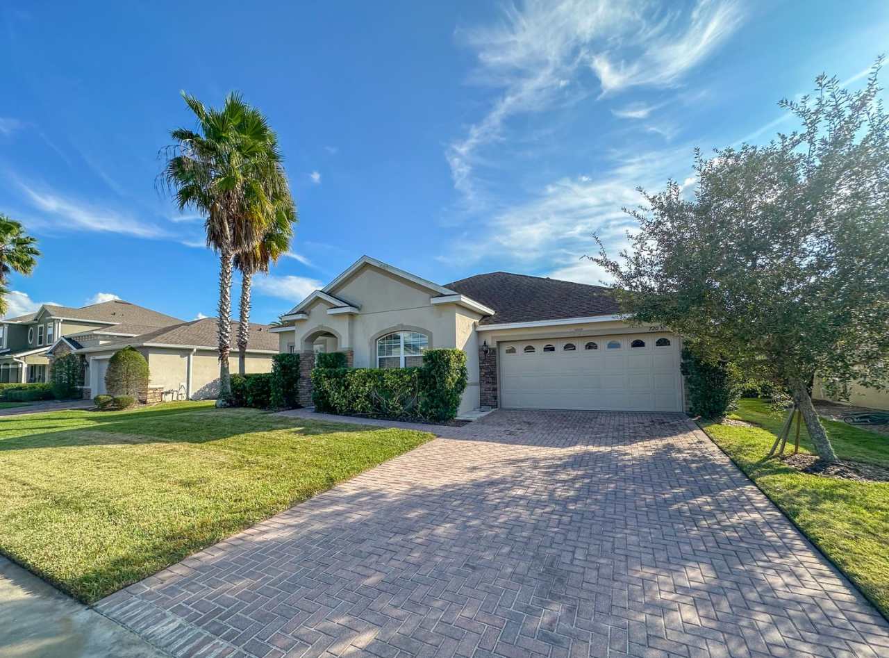 Furnished Rental in Golf Cart District!