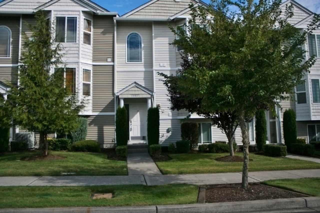 3324 Mia Street Northeast