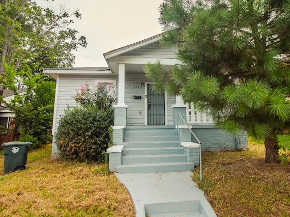 1711 Center Way South