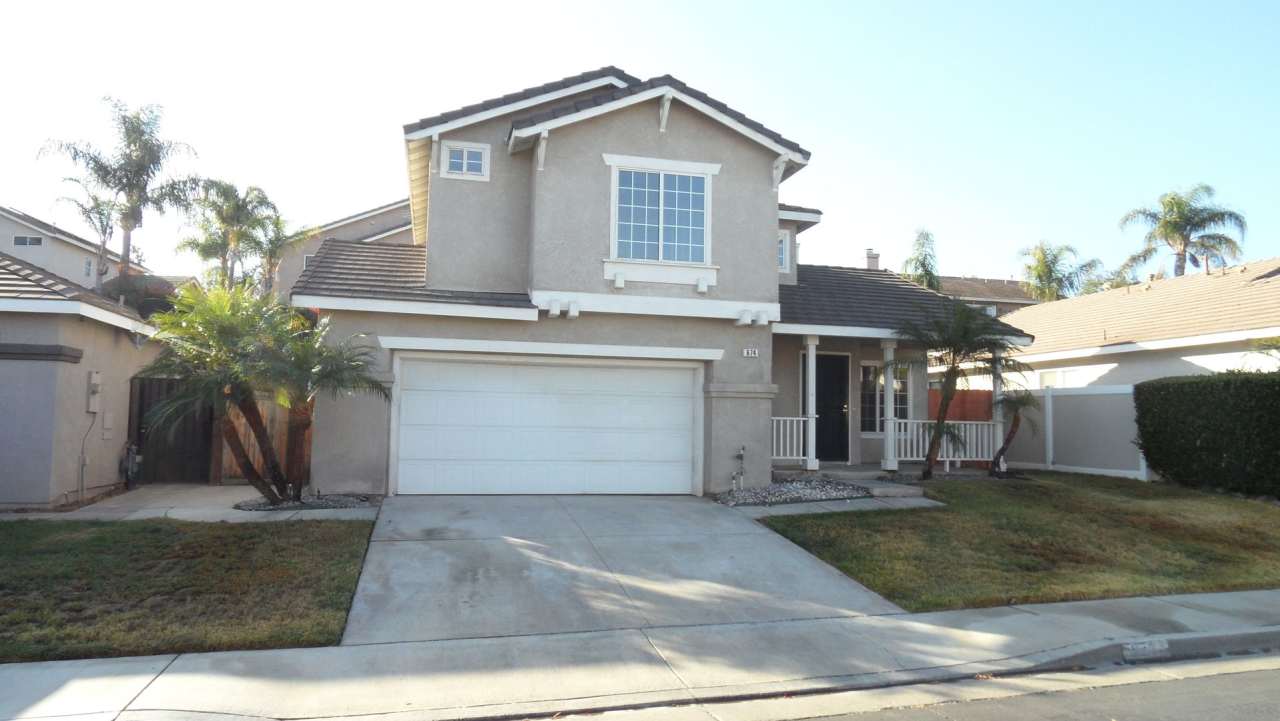 Great location 3BR + Loft, 2.5 BA, 2-Story Home In South Corona in Great School District