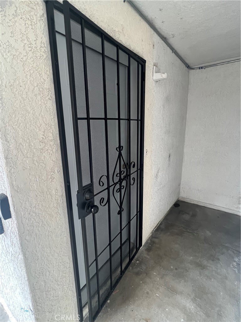 1126 E Arcadia Court