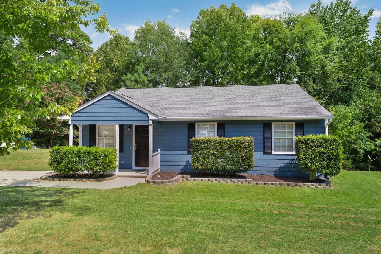 BEAUTIFULLY RENOVATED 3 BEDROOM RANCH, 2 BATH RANCH STYLE HOME