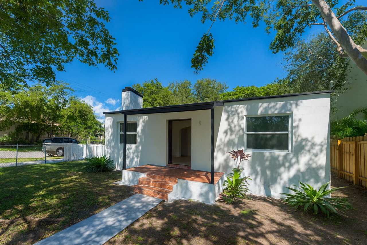 445 Northwest 44th Street