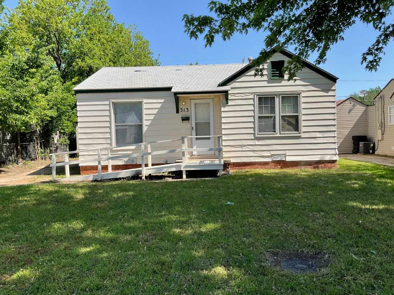 3 bed, 1 bath, 1 car garage