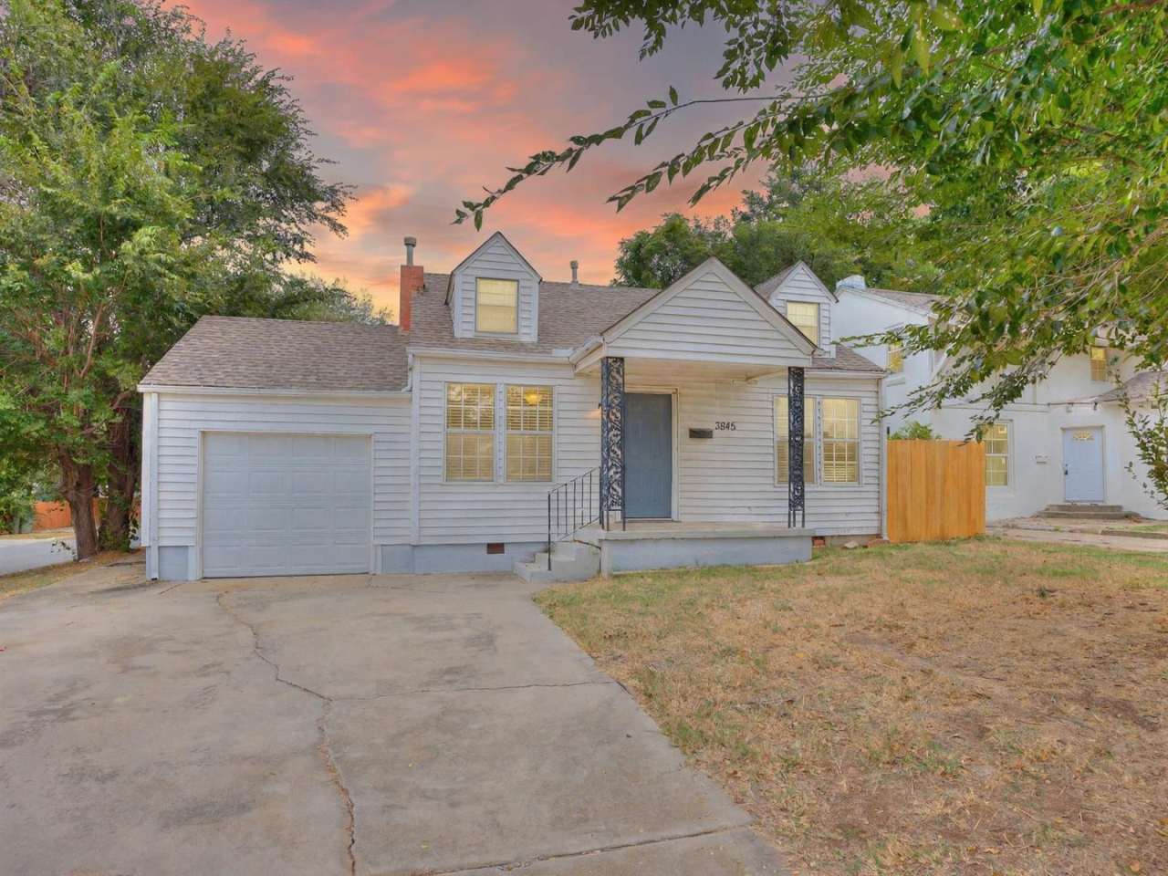 Charming Updated Home Near OKC Urban Core Districts!
