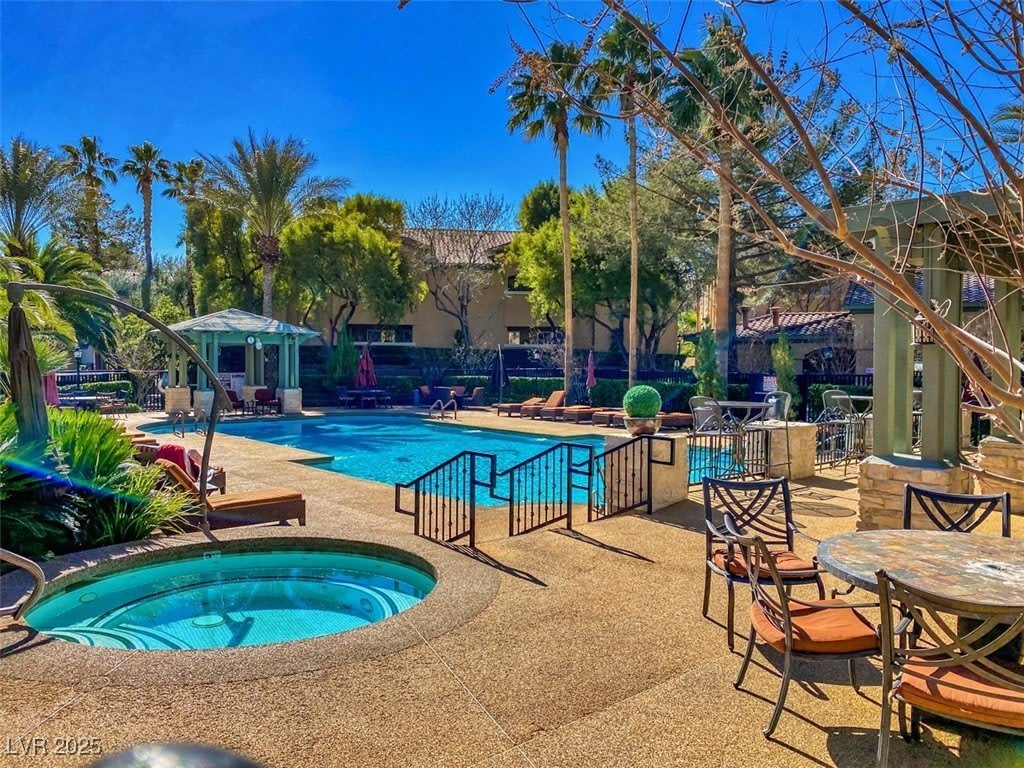 1608 Cardinal Bluff Drive