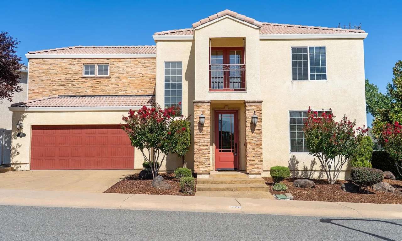 5592 Diamond Ridge Drive