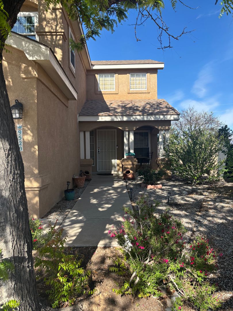 Charming 4-Bedroom Home in a Prime Location!