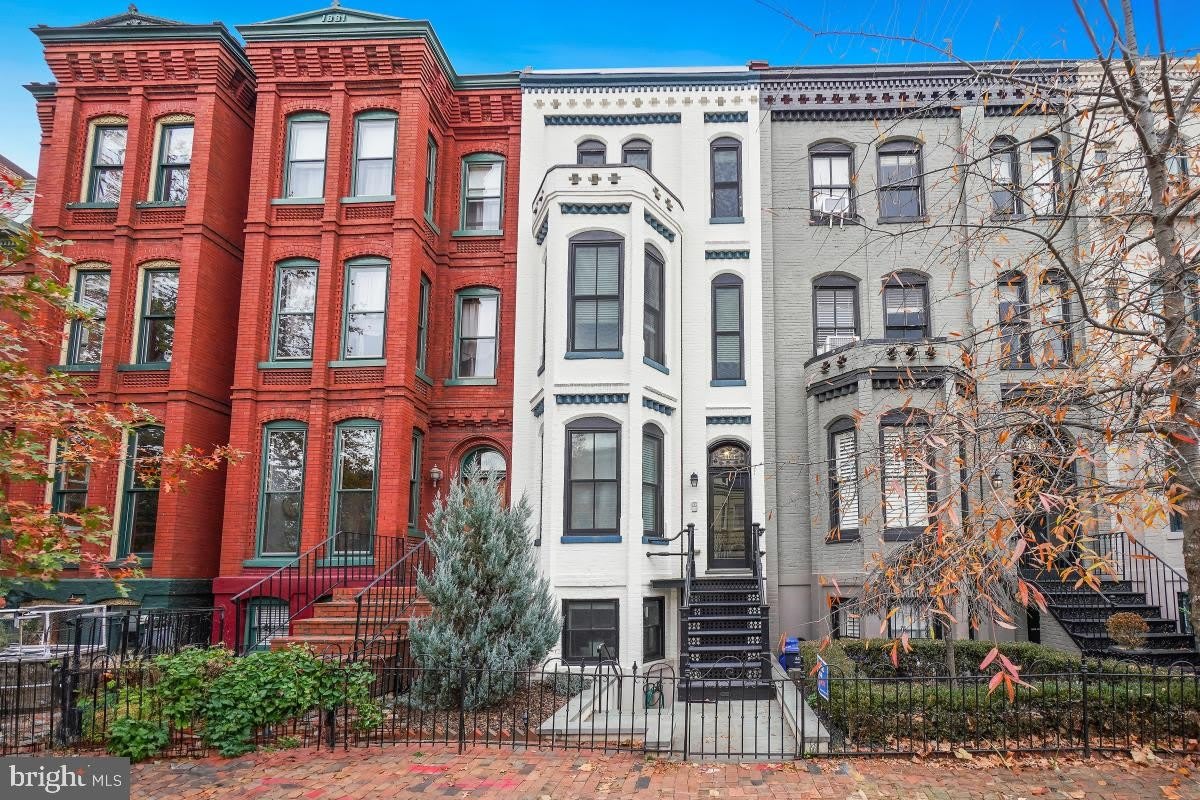 416 A Street SE unit: 1