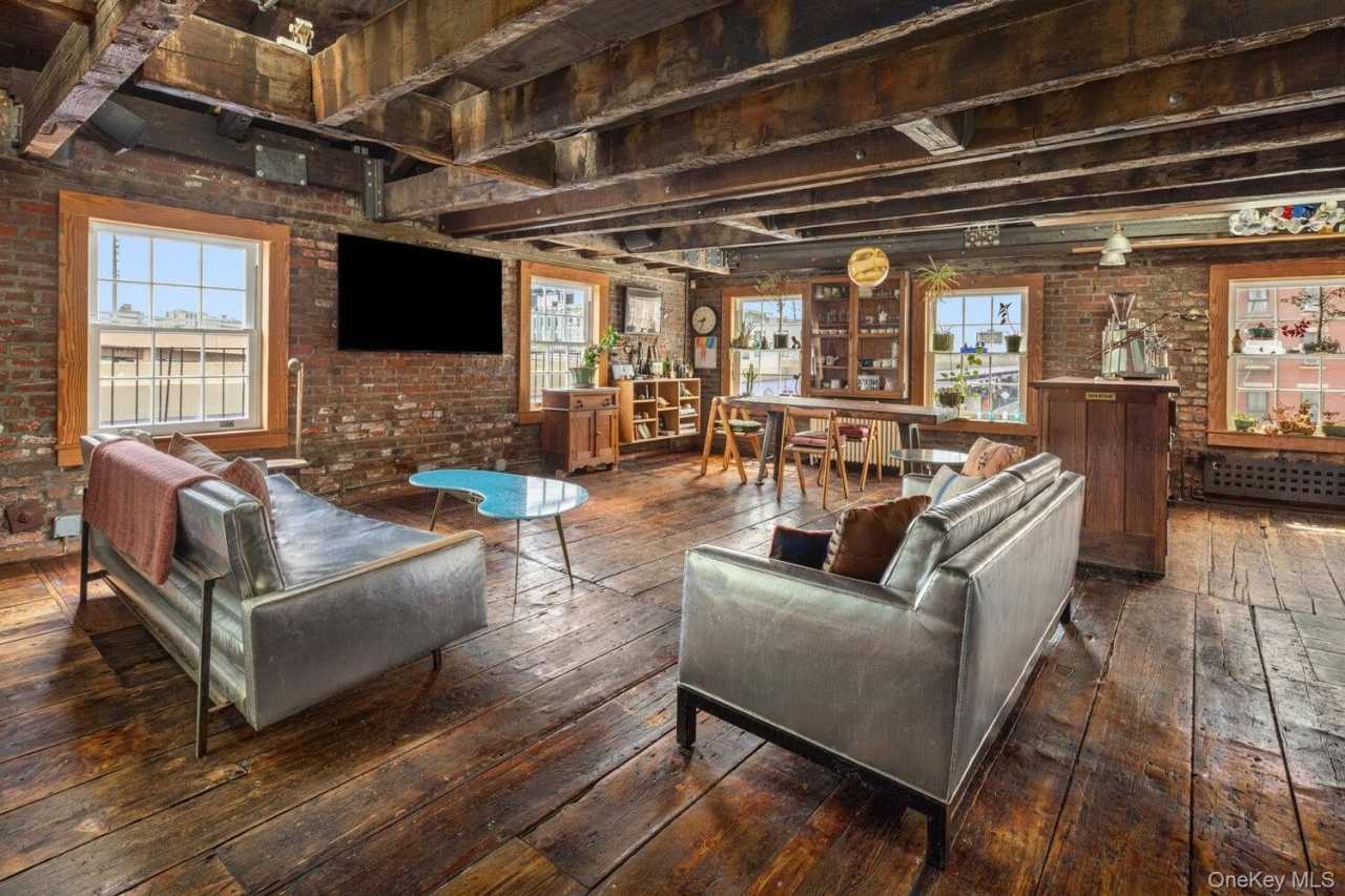 45 Peck Slip unit: Triplex