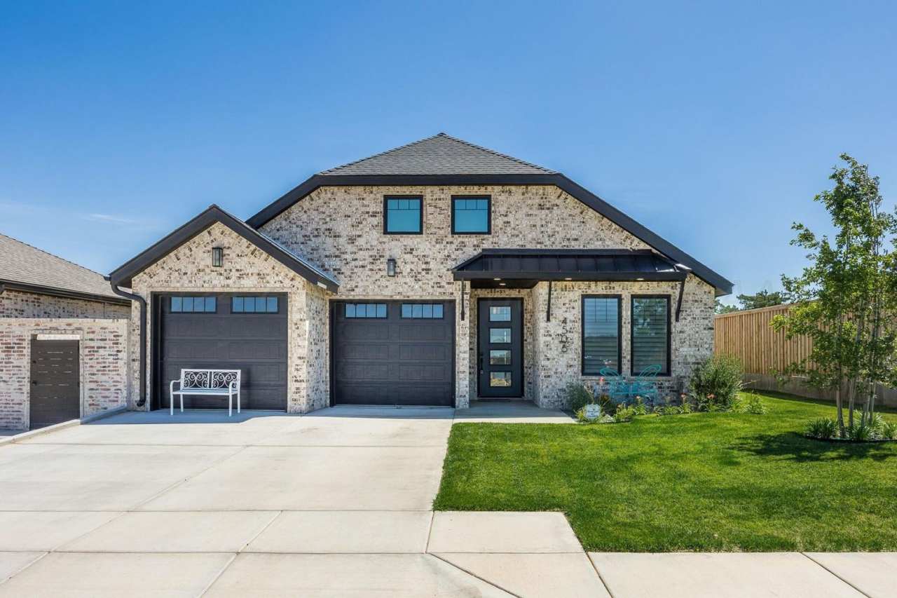 CORPORATE LEASE!!! Attn traveling nurse, executives, etc 4/3/2