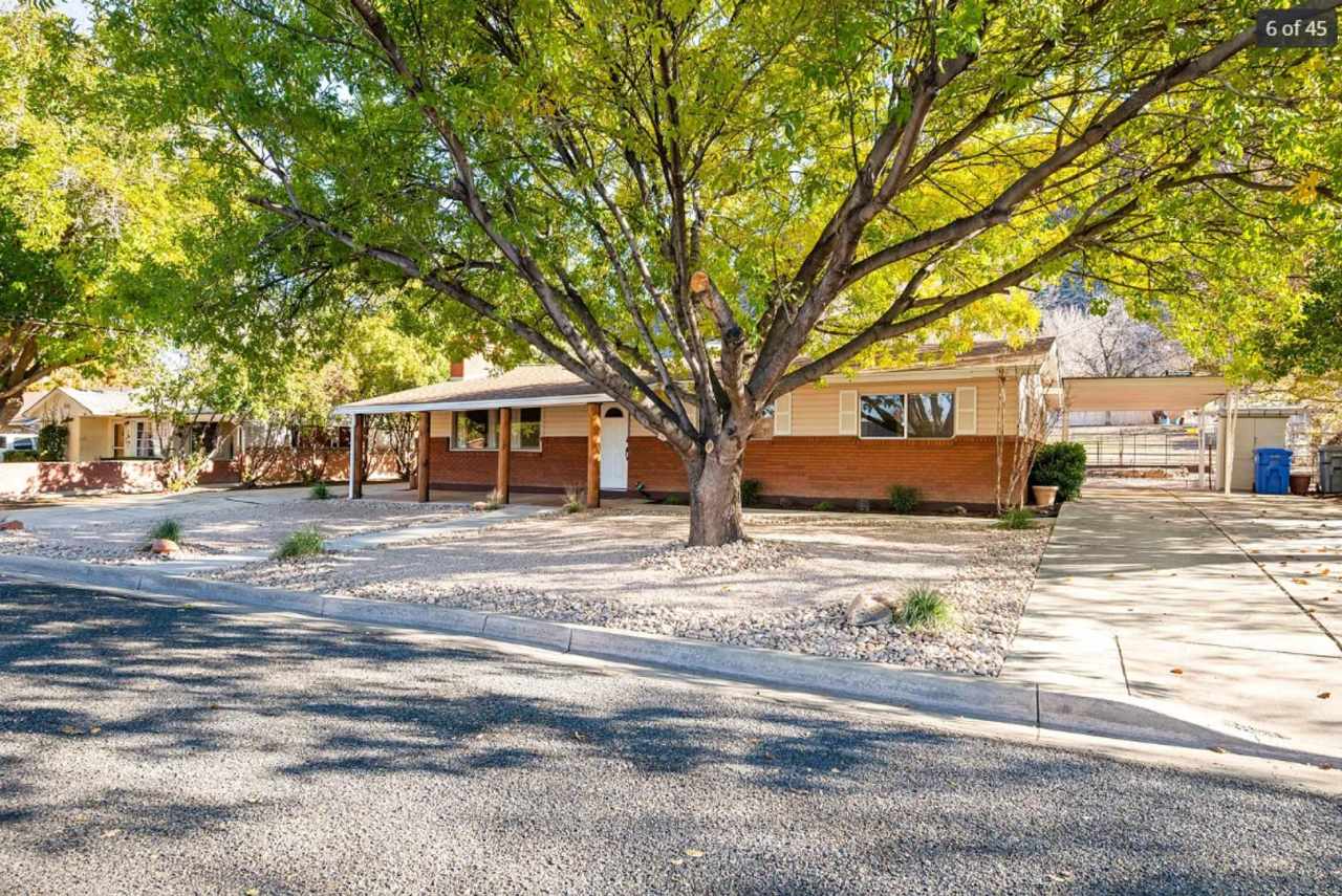 3 Bed, 2 Bath Home For Rent