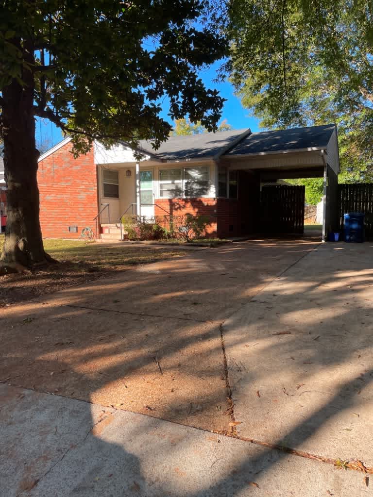 2912 Holiday Drive Southwest