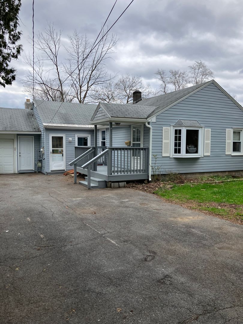 Updated Kitchen 3-4 bed ranch Mattydale