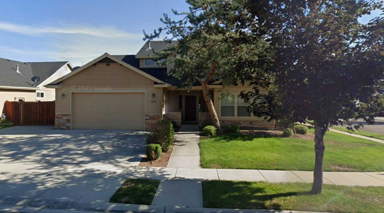 Beautiful Home for Rent in Desirable North Meridian!