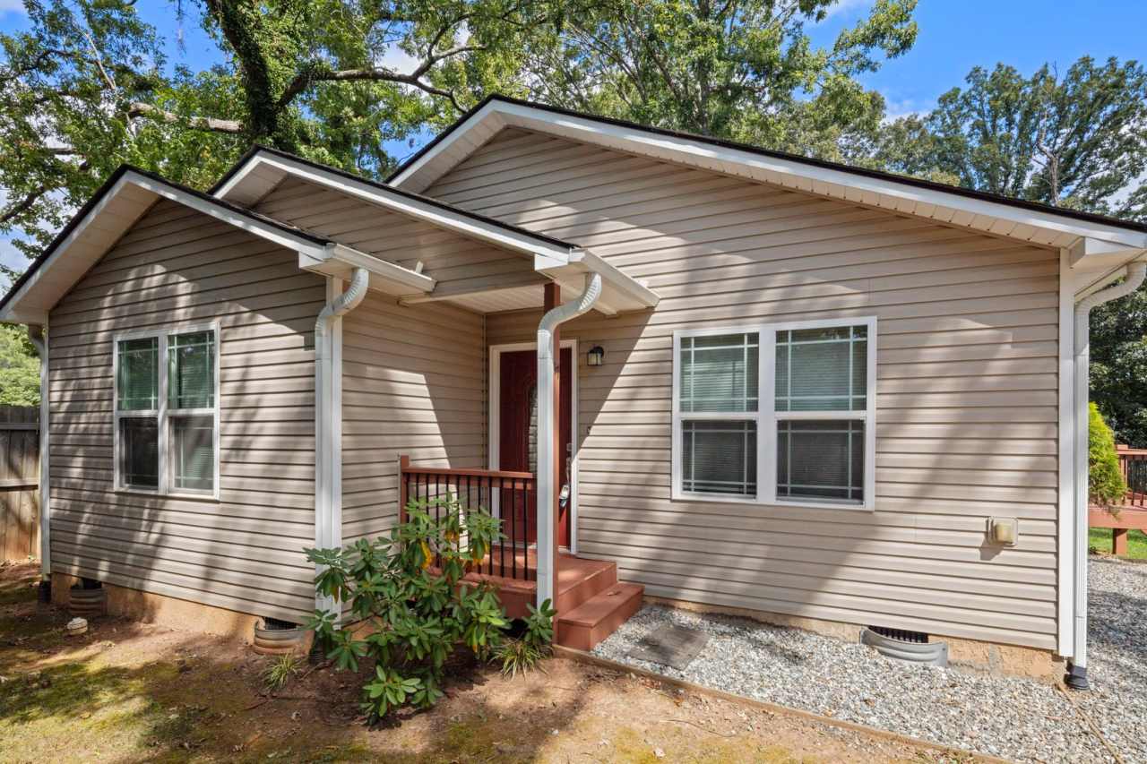 Cute House in West Asheville