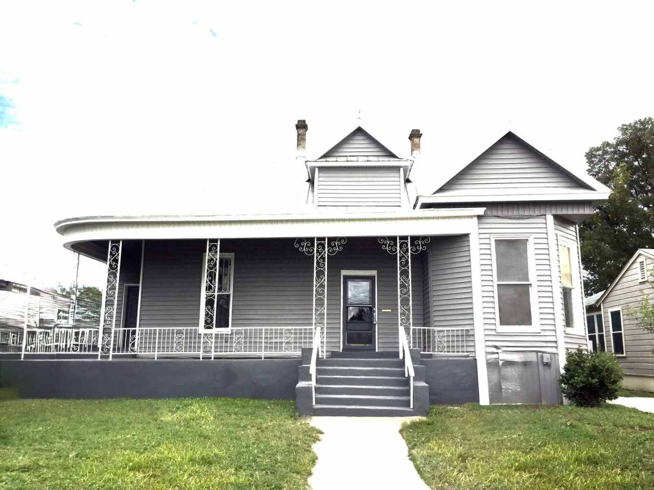 Prime Location, Endless Potential 3BR/1BA Haven