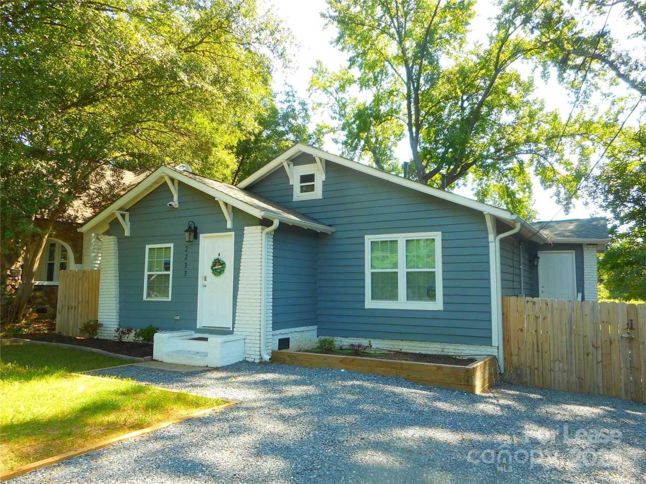 2233 Highland Street