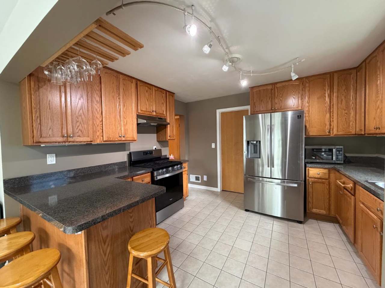 5540 N Fairview Avenue, Chicago, IL 60656