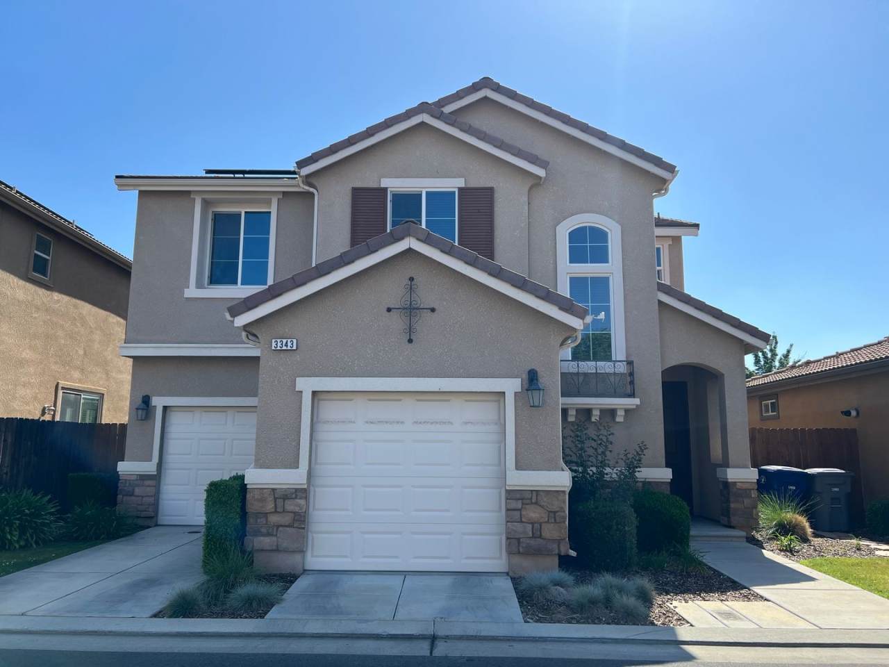 3 bedroom, 2 1/2 bathroom home located in Clovis