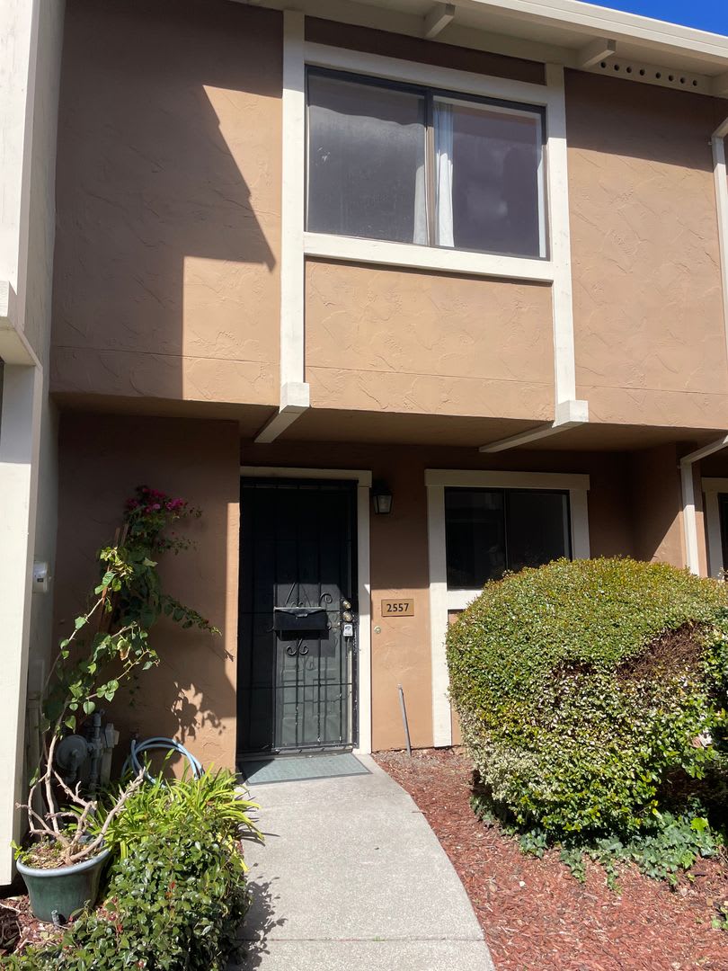 2 Bedroom 1.5 bath Townhome!