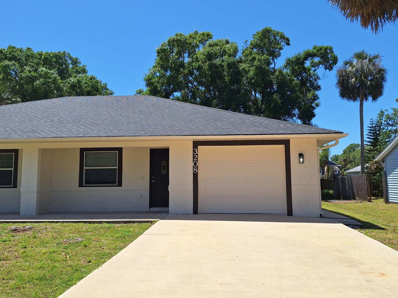 2BR 2BA PLUS 1 CAR GARAGE DUPLEX