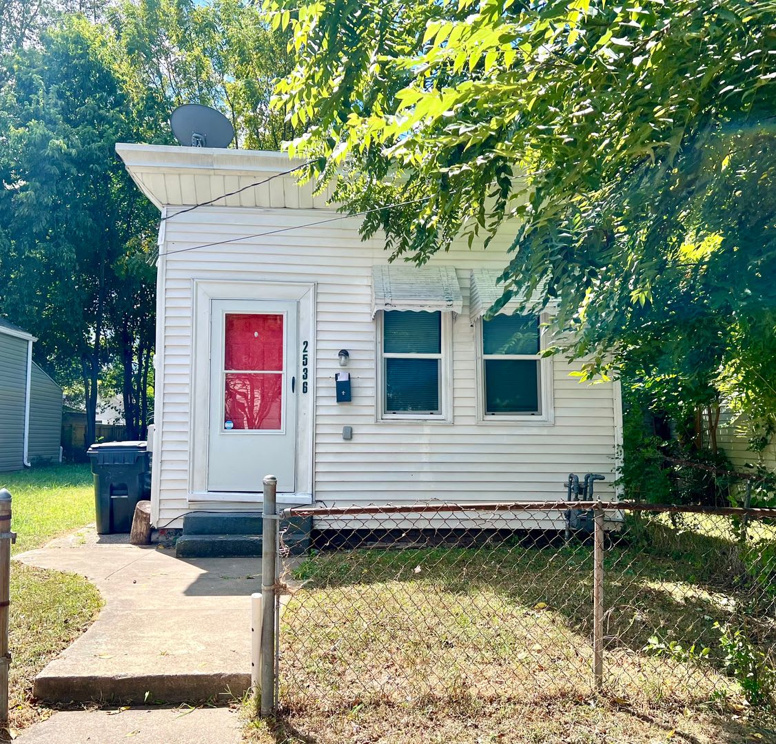 Updated 2 bedroom Portland house- Section 8 accepted ** 1/2 off first months rent**