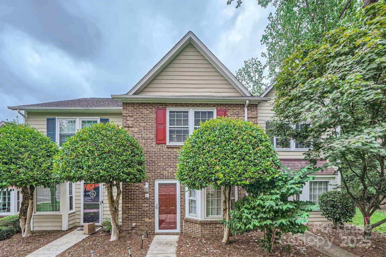 8221 Pineville Matthews Road unit: G